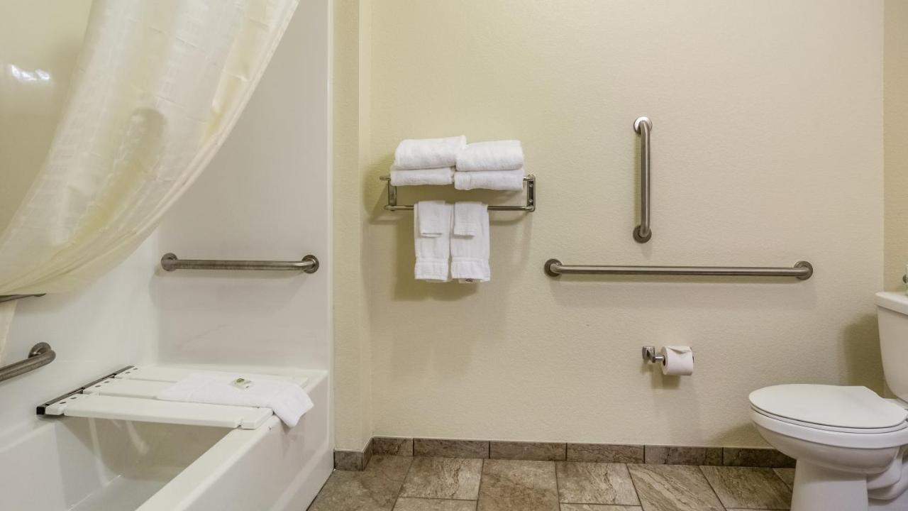 Cobblestone Hotel & Suites - Newport Zewnętrze zdjęcie