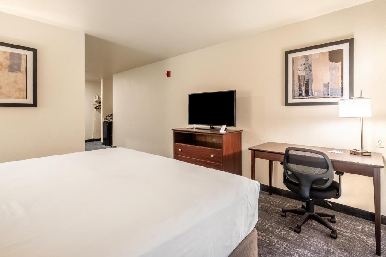 Cobblestone Hotel & Suites - Newport Zewnętrze zdjęcie